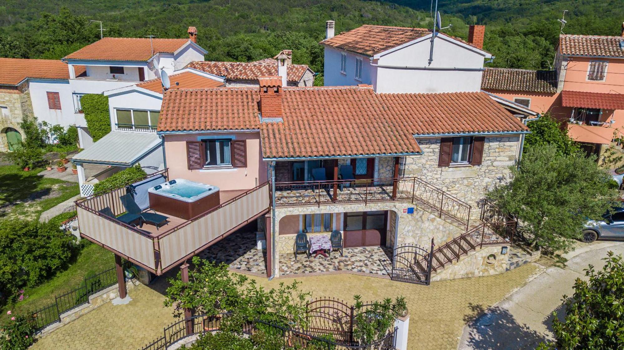 Villa Michelle Karojba 외부 사진